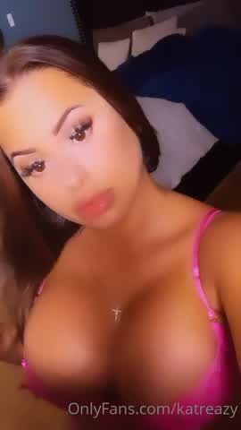 Big tits alert (brunette edition)