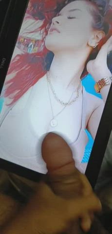 Avneet kaur cumtribute