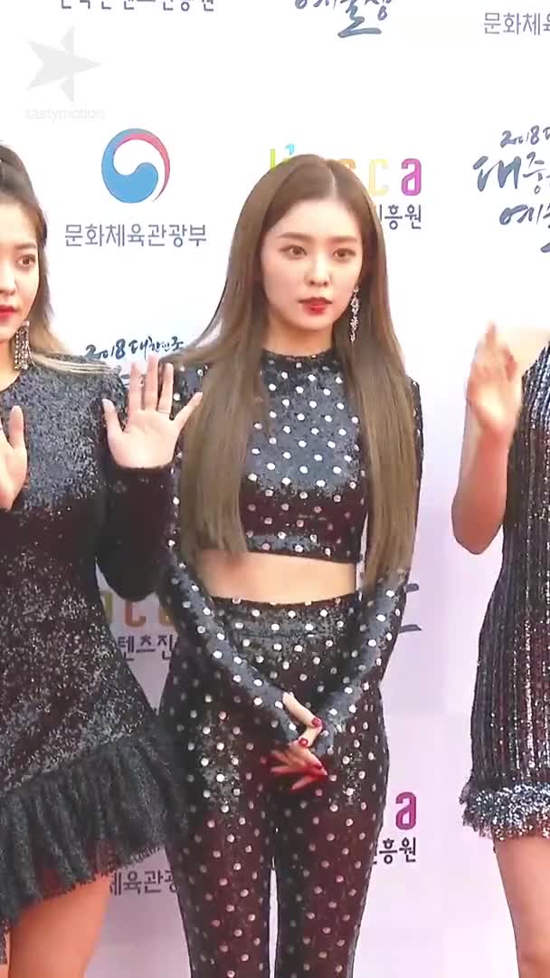 Red Velvet 181024 @ Korean Popular Culture and Arts Awards Irene 5 by TopStarNews