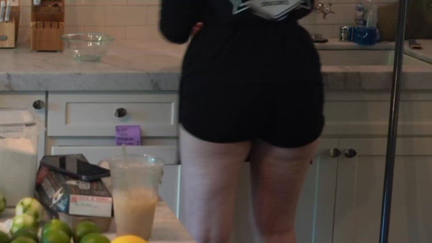 ass blonde booty kitchen pawg shorts thick gif