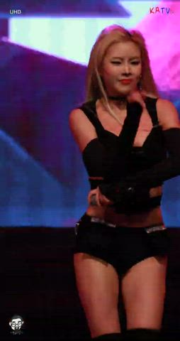 ass dancing korean gif