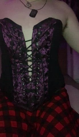 This corset was to expensive for not being spoiled or getting upvotes :(