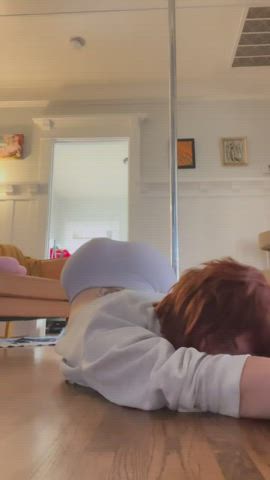 Cute Flexible Pole Dance Redhead Twerking Yoga Pants gif