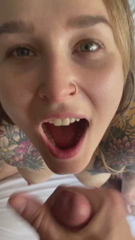 Amateur Babe Blonde Cum In Mouth Cumshot Facial Green Eyes Tattoo Teen gif