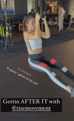 Alison Brie Celebrity Workout gif
