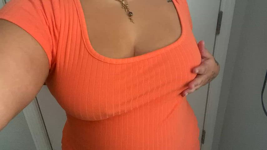 bbw big tits boobs latina curvy gif
