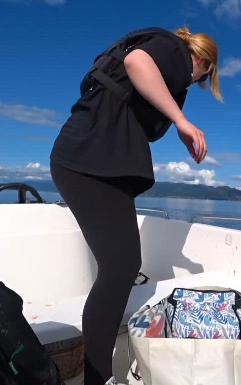 ass big ass leggings slut whore yoga pants gif