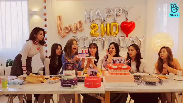 V LIVE - [드림캐쳐] 데뷔 2주년 V LIVE ? 3