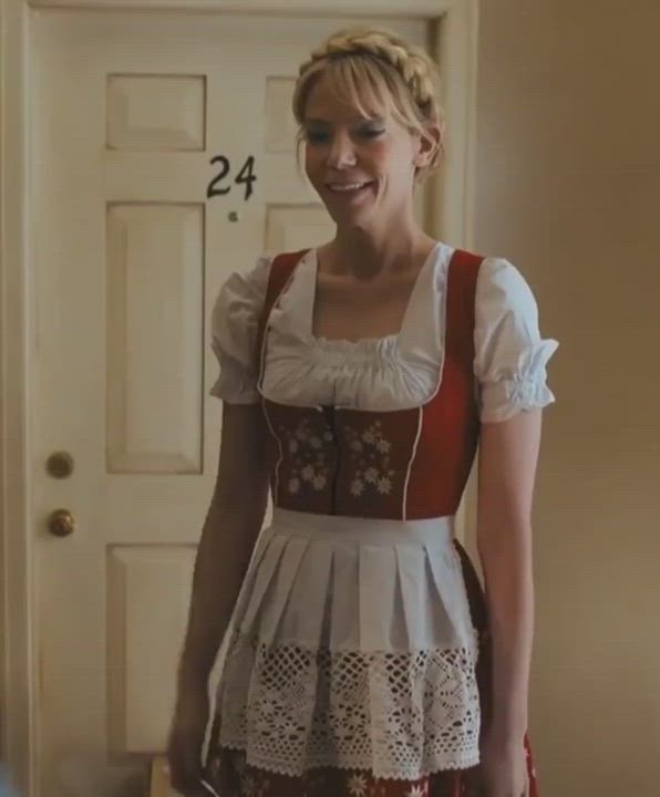 Riki Lindhome