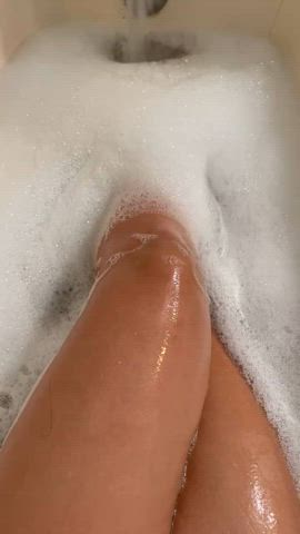 amateur bath bathtub big tits homemade hotwife huge tits milf tits gif