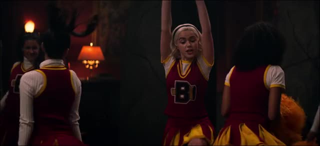 Kiernan Shipka gif