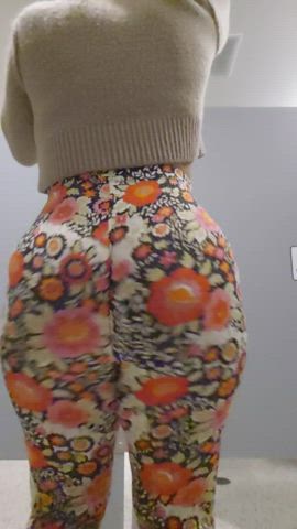 Wobbling Booty