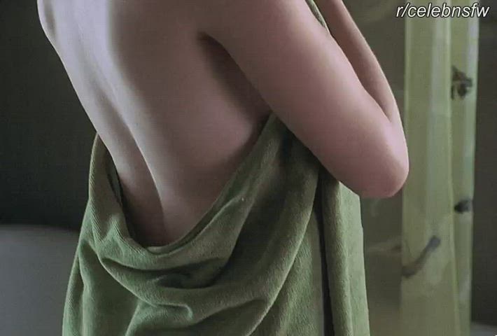 dressing scarlett johansson sideboob gif