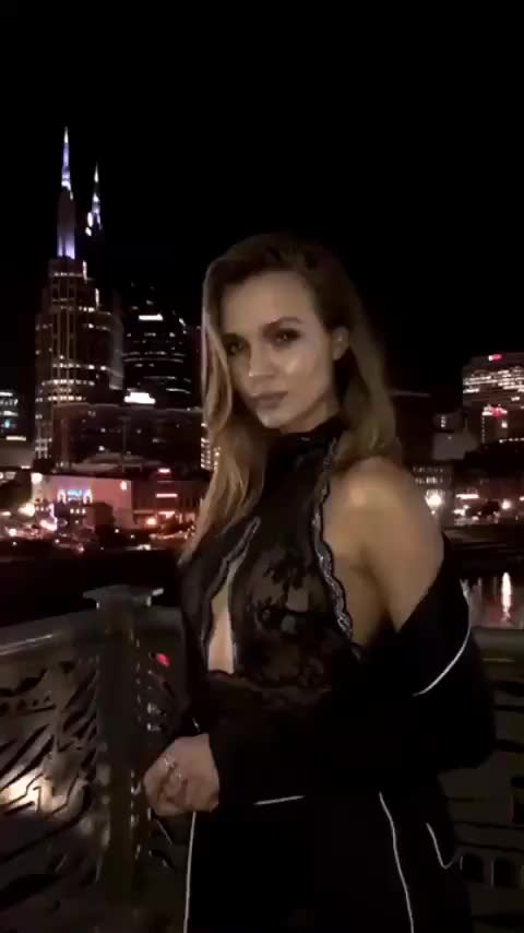 Josephine Skriver gif