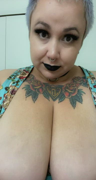 BBW Big Tits Busty gif