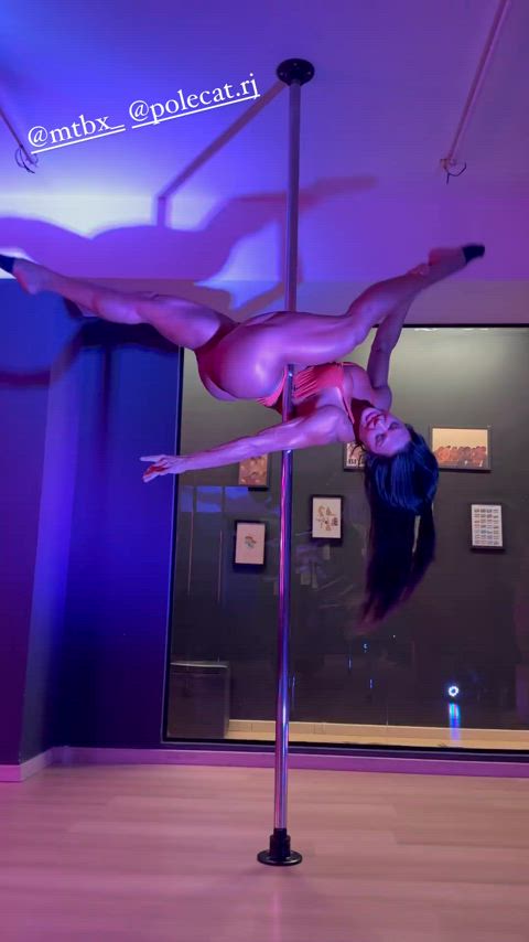 ass big ass big tits brazilian celebrity fitness muscular girl pole dance gif