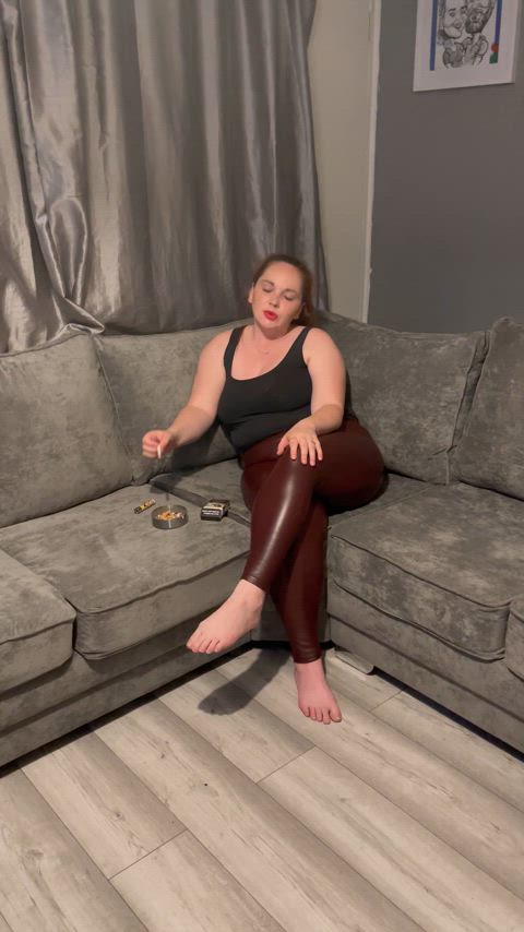 amateur candid latex leather milf mom real smoking british-babes hotwife-lifestyle