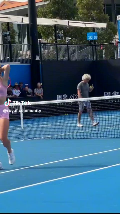 Camila Giorgi has the perfect body