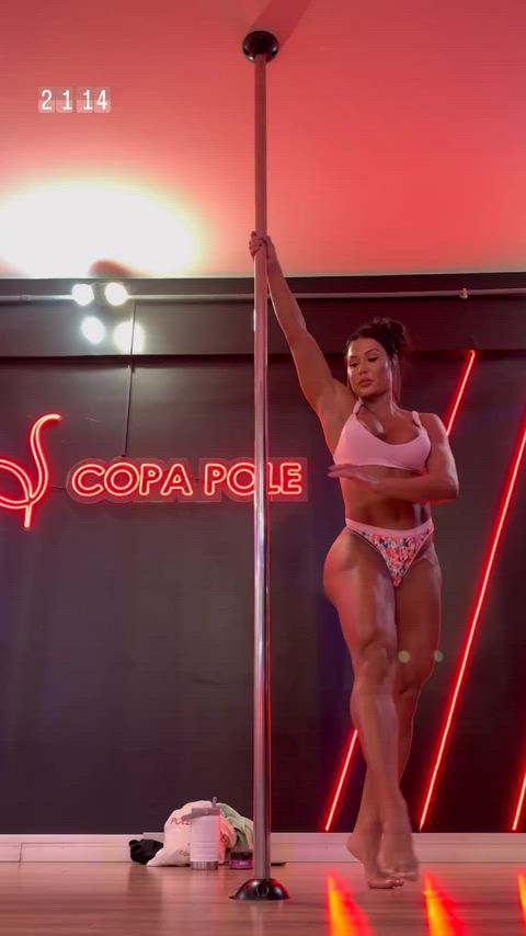ass big ass big tits brazilian celebrity fitness muscular girl pole dance gif