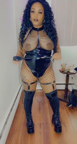 That’s a good boy | latex | thigh high boots | fishnets