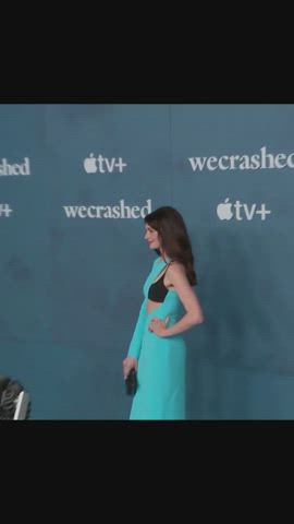 Anne Hathaway Celebrity Legs gif