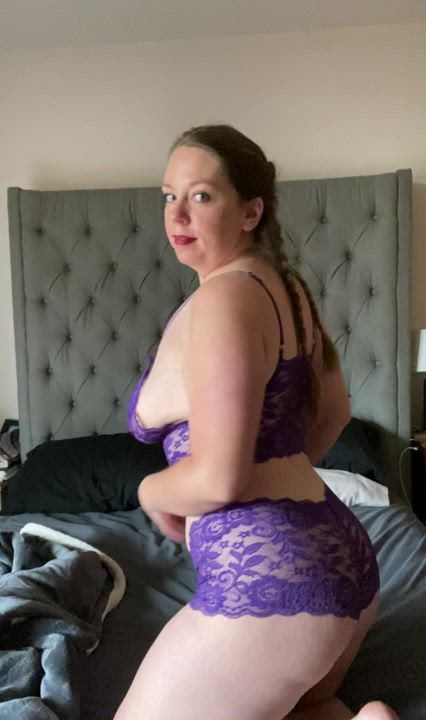 Do you like a thick milf?