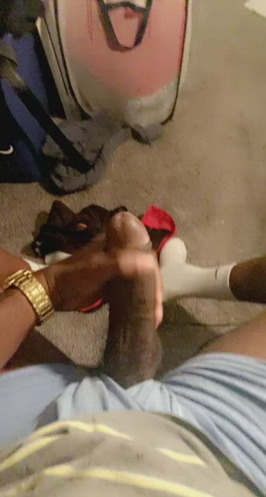 23 hung jerking fat dick sc:mellow.gravity