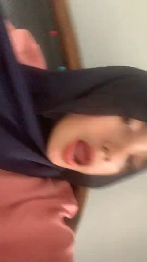 hijab malaysian asian teen tongue fetish long tongue muslim gif