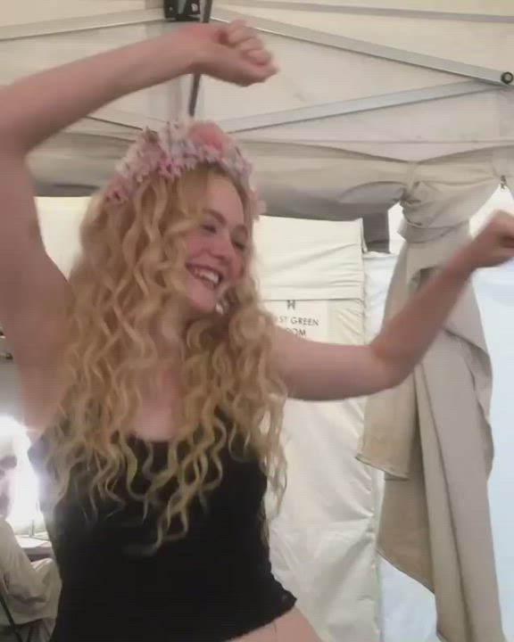 Dancing Elle Fanning Smile gif