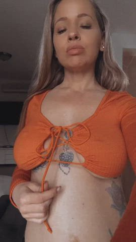 Would you fuck a woman in her 40s if she looked like me [oc]