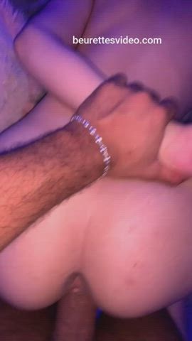 Skinny White teen gets filled up by a Big Arab Cock - Petite Blanche encaisse une
