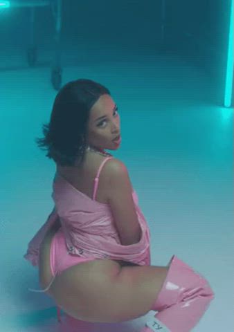 big ass booty celebrity gif