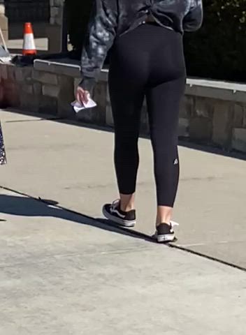 Ass Big Ass Bubble Butt Candid MILF Pawg Voyeur gif