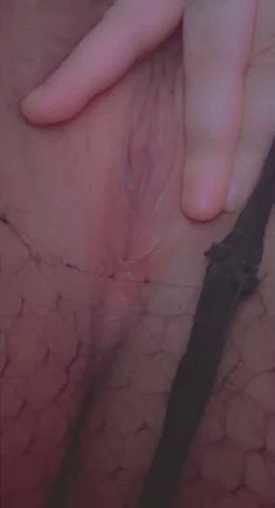 Look at my teen tight pussy🥺 u should abuse it and stretch it