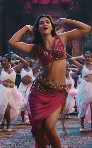 Kriti sanon hot vertical edit. For full full video https://youtu.be/SjZgK5Qc6tw