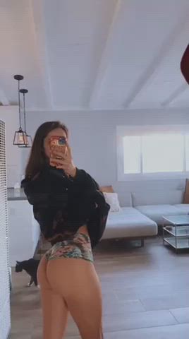 ass celebrity thick gif