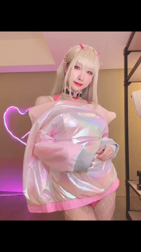 asian bouncing tits cosplay cute taiwanese gif