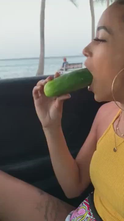 Cucumber Deepthroat