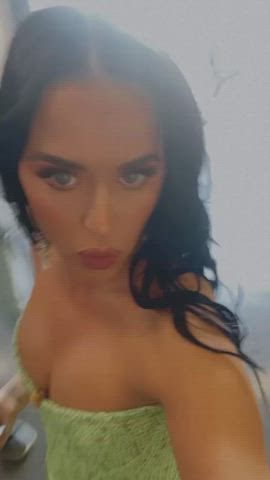 Cleavage Corset Katy Perry gif