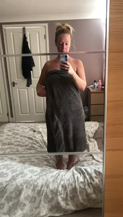 Cuck wants his milf Gemma exposed, more pics on profile. Upvote and comment if you