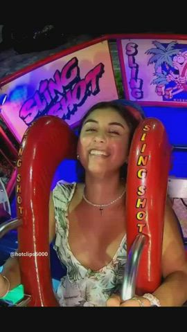 accidental big tits boobs bouncing tits dress exposed latina natural tits tits gif