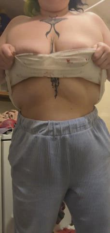 alt bbw big tits emo goth nipple piercing onlyfans tattoo titty drop gif