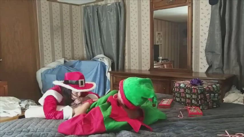 Christmas Slut Fucks A Gay Dude Like A Bitch, Great Ending