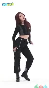 EVERGLOW Sihyeon Dun Dun Twerk