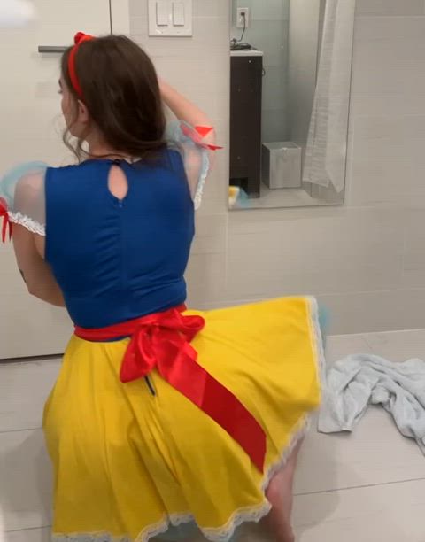 Snow White [Snow White and the Seven Dwarves] (Caitbabyxo)