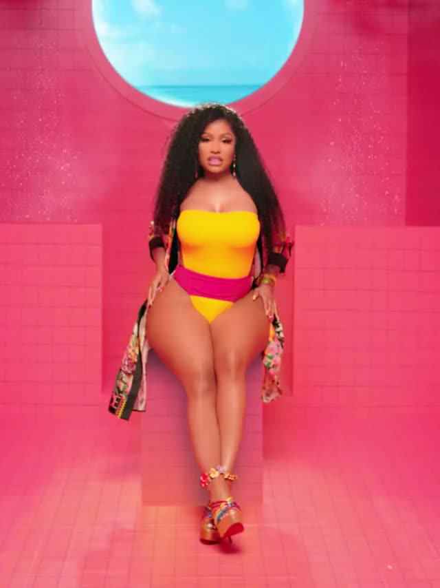 nicki yellow top strip