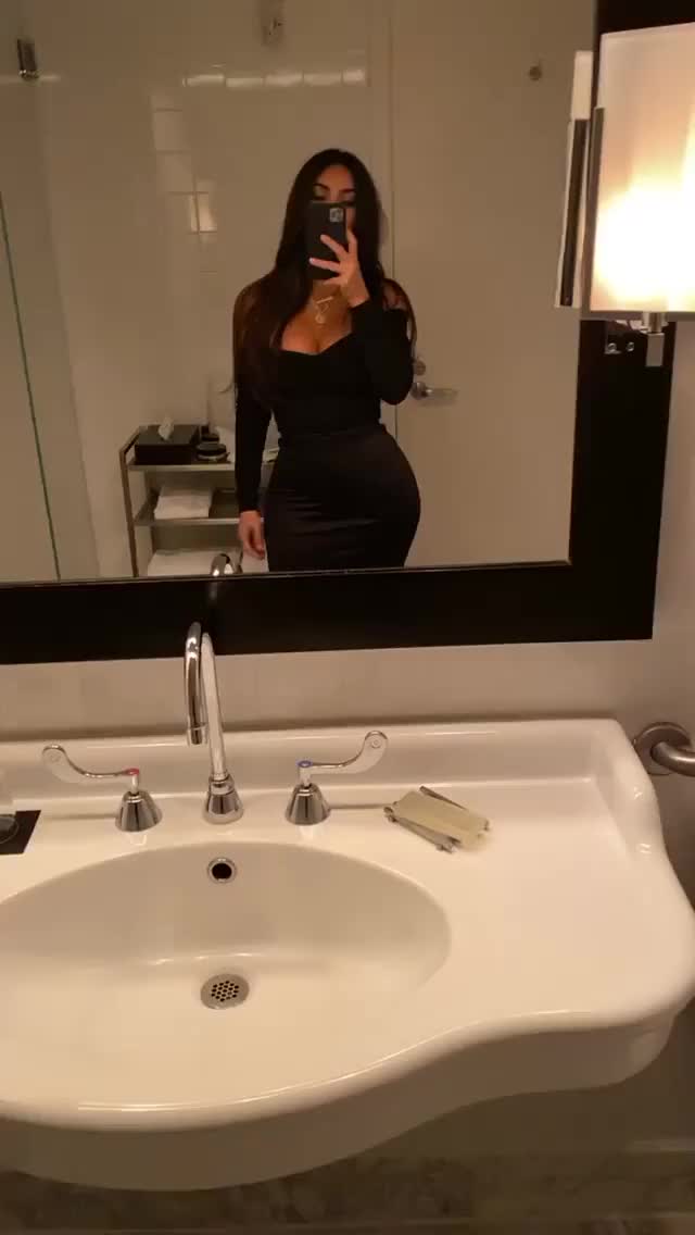 kimkardashian 24 10 2019 18 54 33 448