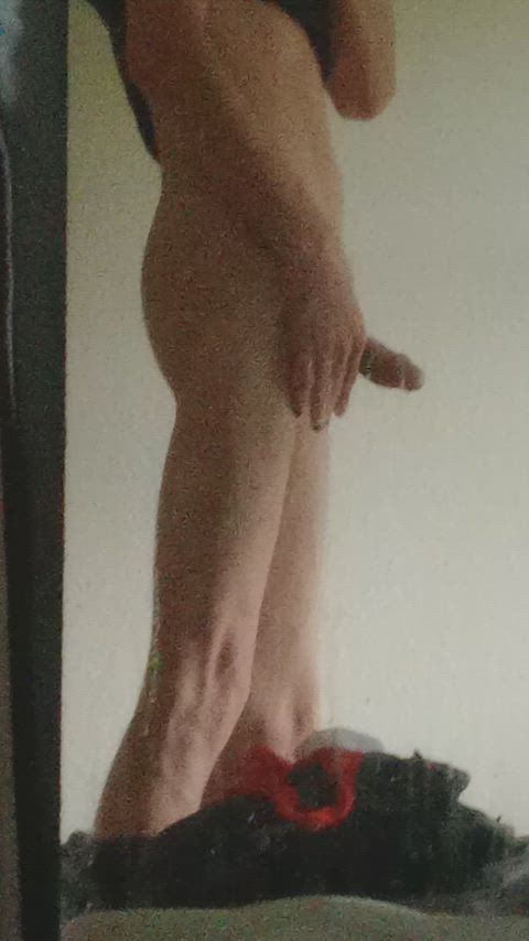 Caught me pissing in the mirror 