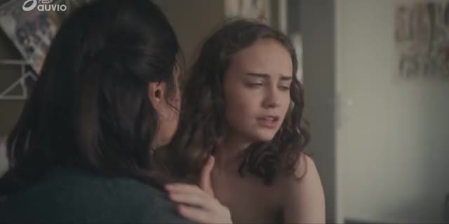 Elisa Echevarria Menendez and her petite plots in S01E06 of Unseen (2020)