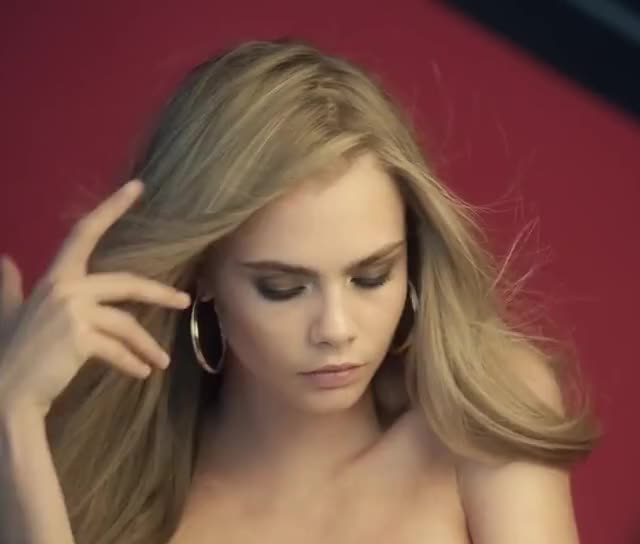 Cara delevingne